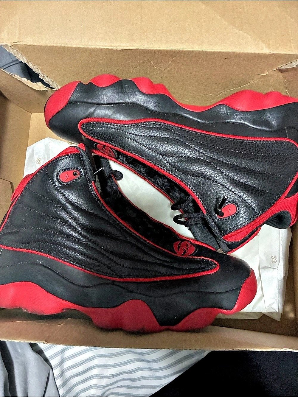 Jordan Pro Strong Black & Red Boys US 7Y